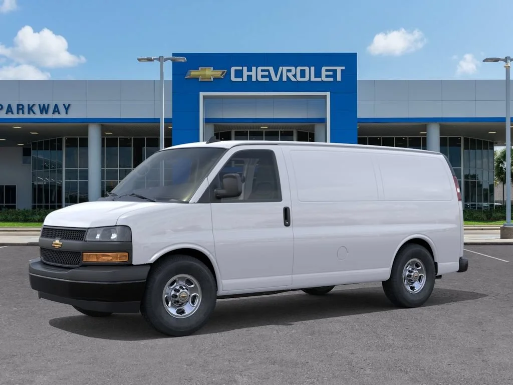 New 2025 Summit White Chevrolet WT image 2