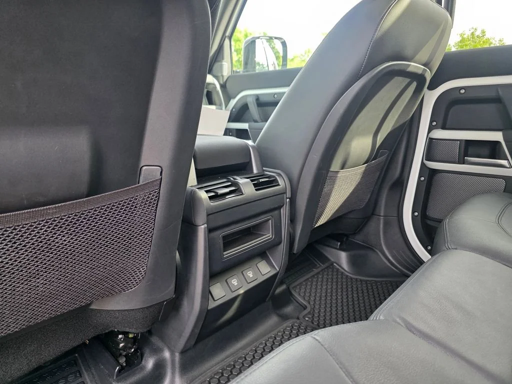 Used 2023  Land Rover S image 28