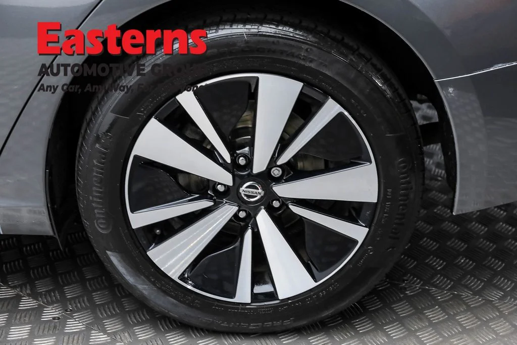 Used 2022 Gray Nissan 2.5 SV image 8