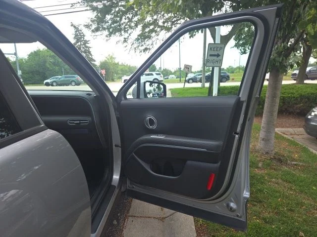 Used 2026 Silver Hyundai SEL Convenience image 16
