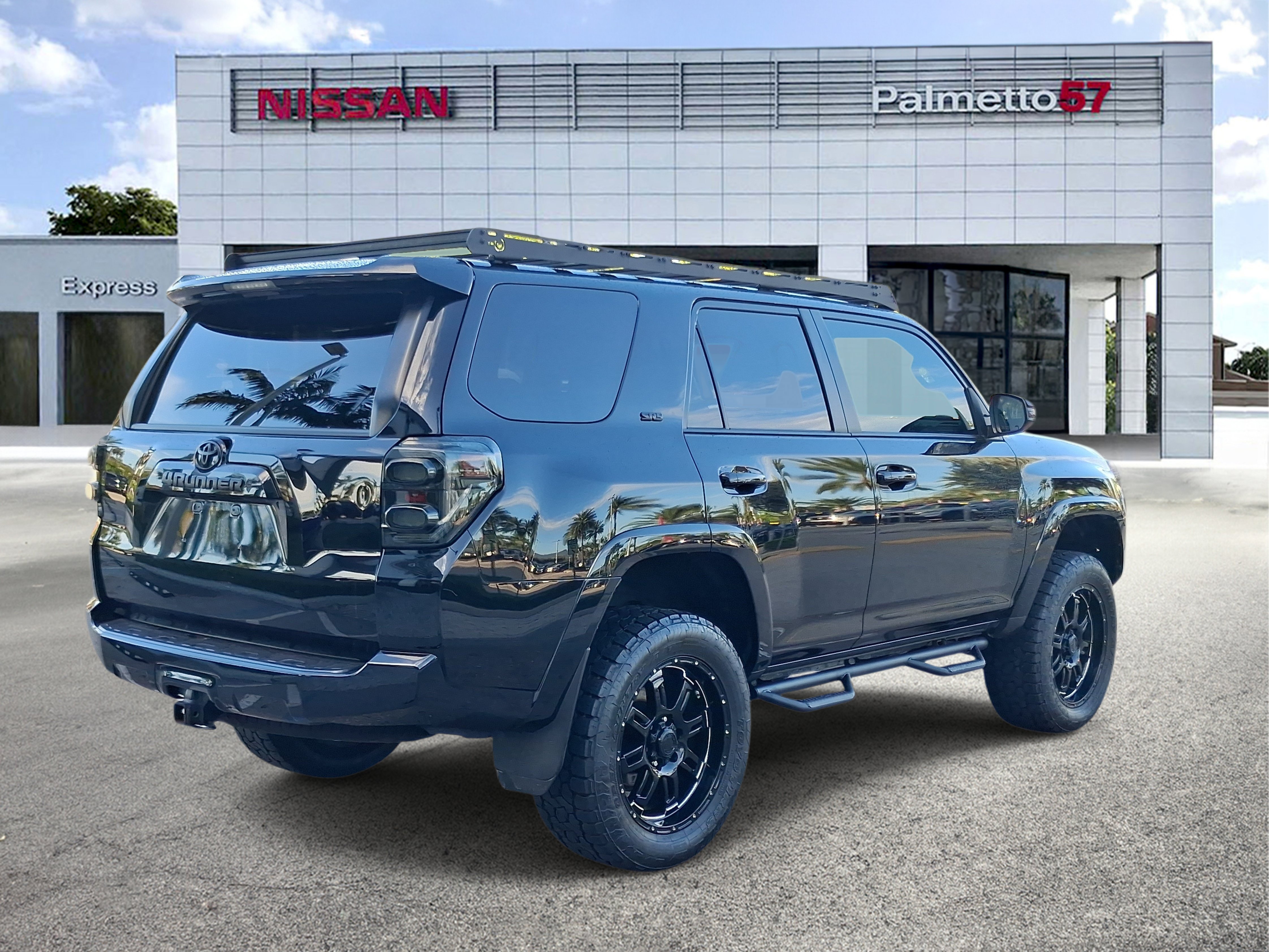 Used 2020 Black Toyota SR5 Premium image 6