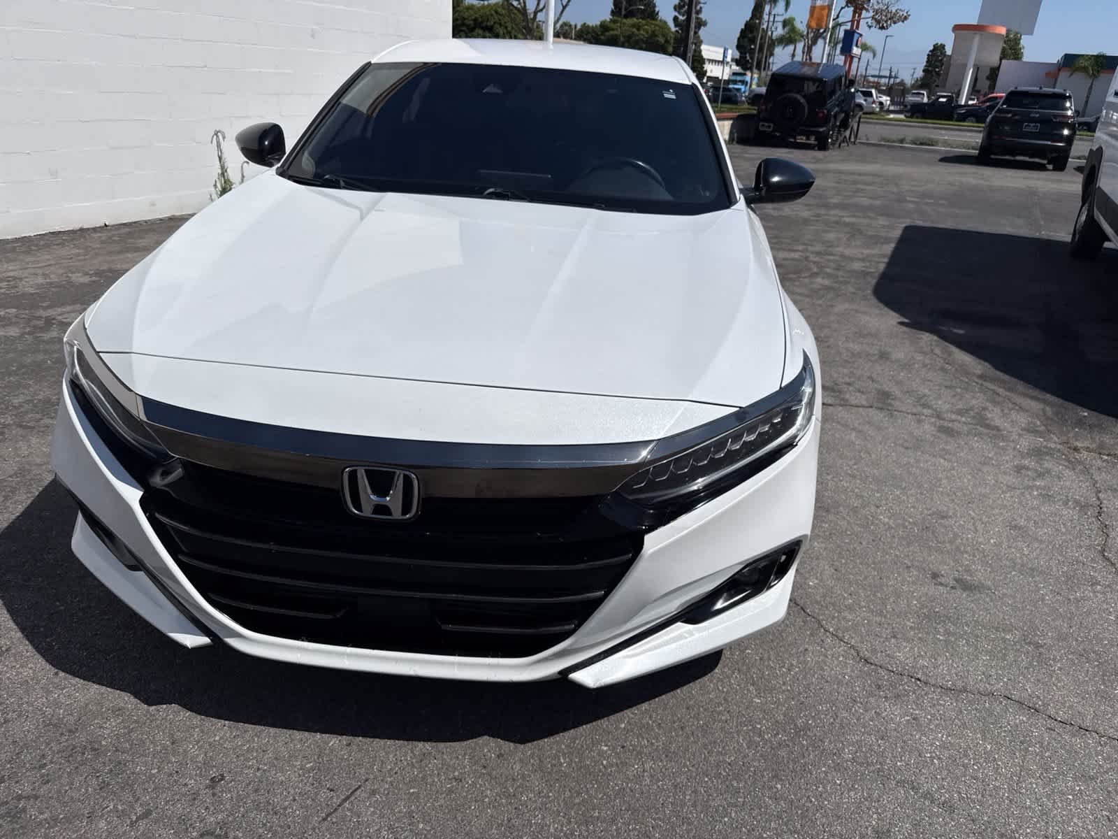 Used 2022 Platinum White Pearl Honda Sport image 4