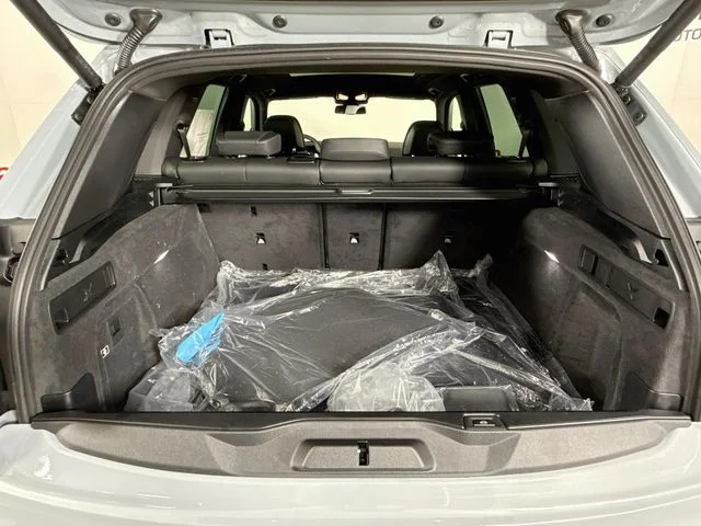 New 2026 Gray BMW xDrive40i image 28
