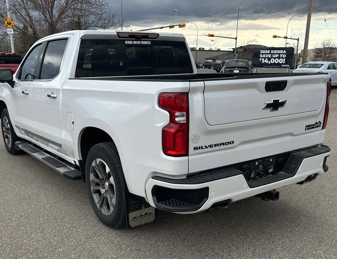 Used 2024 White Chevrolet High Country Crew Cab image 3
