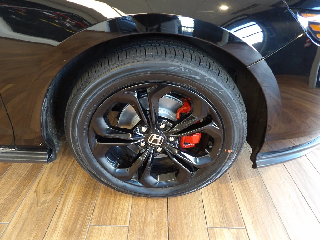 Used 2025 Crystal Black Pearl Honda SE image 4