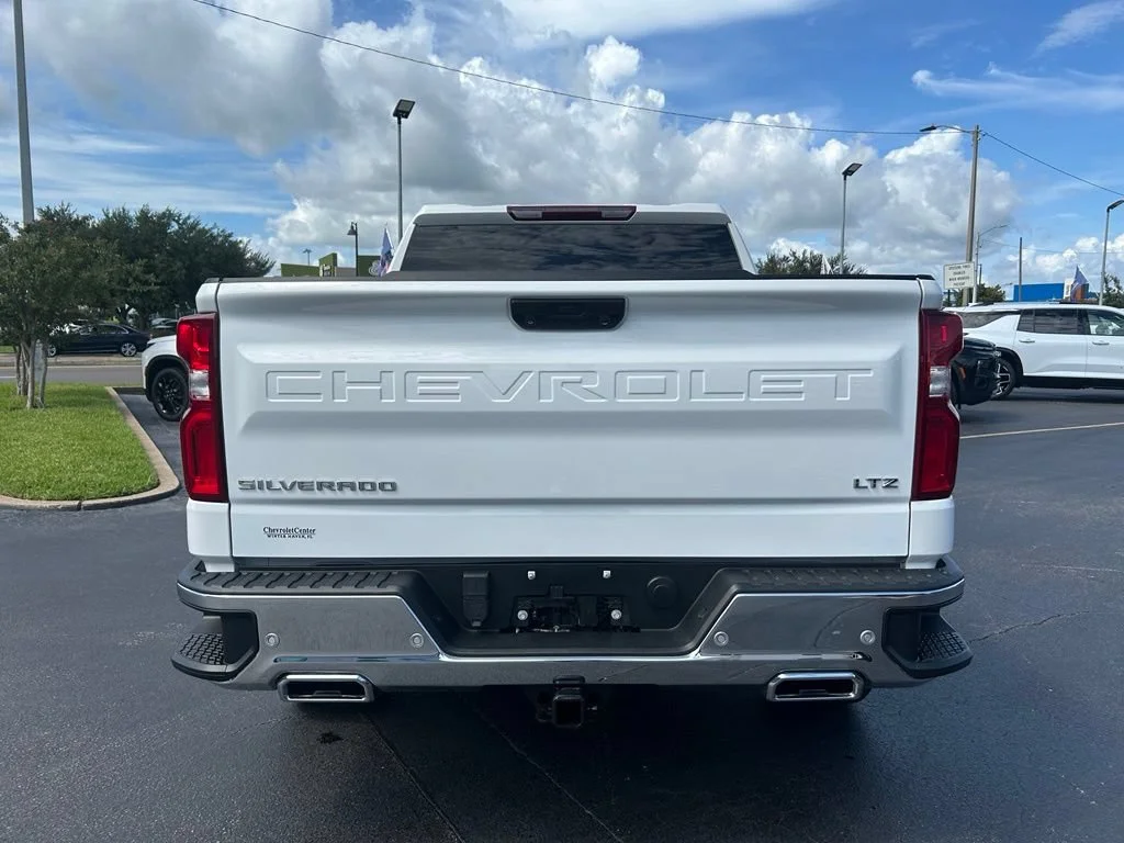 Used 2024 Summit White Chevrolet LTZ image 7
