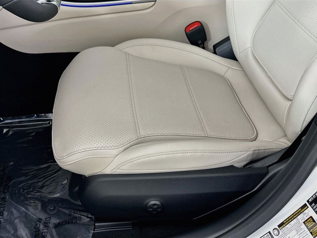 New 2026 Polar White Mercedes-Benz C 300 image 20