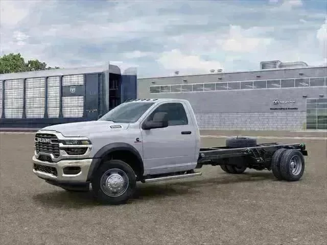 New 2026 Bright White Clear-Coat Exterior Paint RAM Tradesman image 1