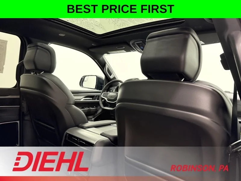 New 2026 Bright White Clear-Coat Exterior Paint Jeep Limited Altitude image 15