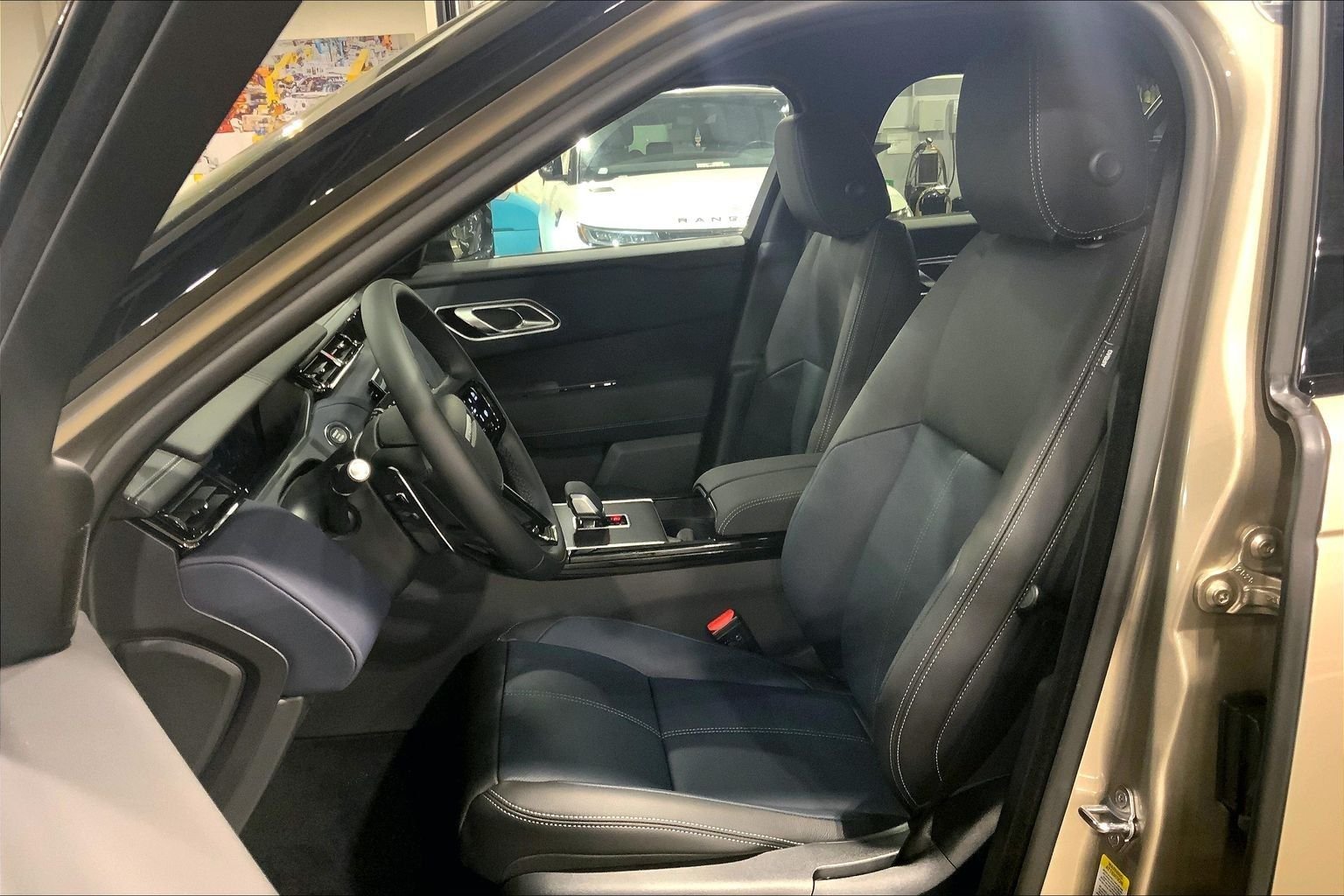 New 2026 Batumi Gold Land Rover P250 Base image 9