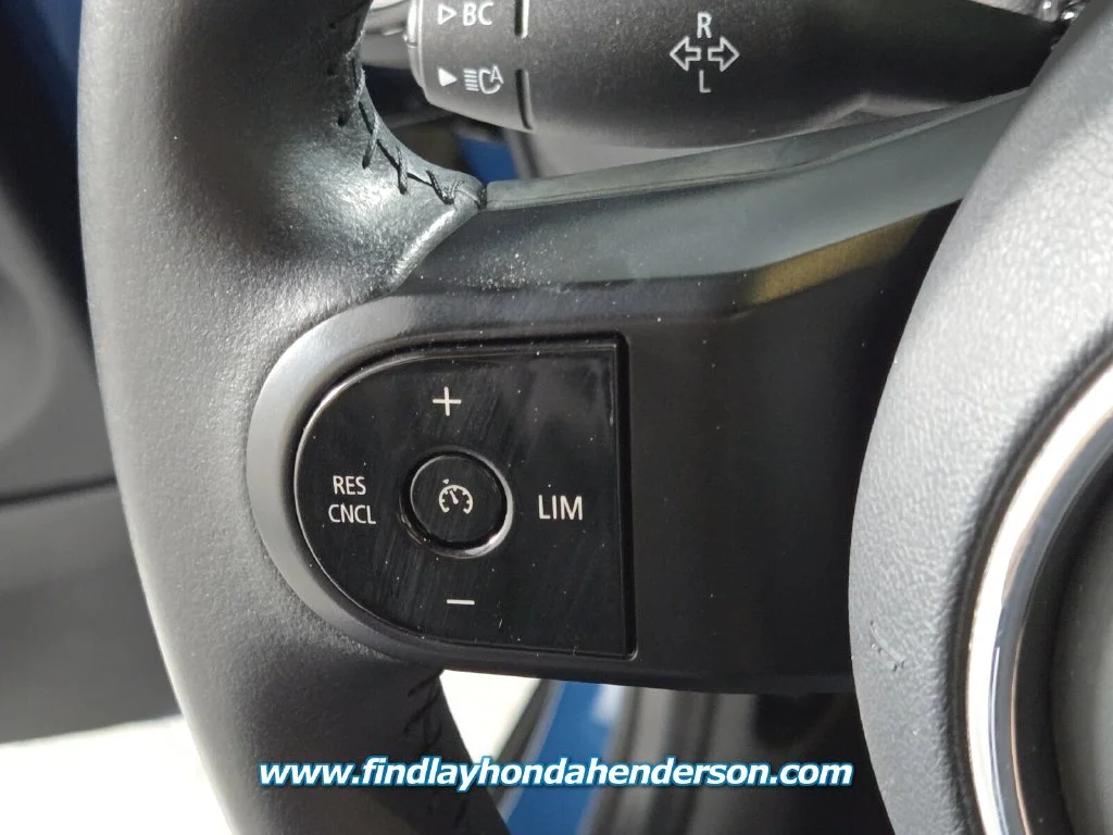 Used 2022 Island Blue Metallic MINI Oxford Edition image 24