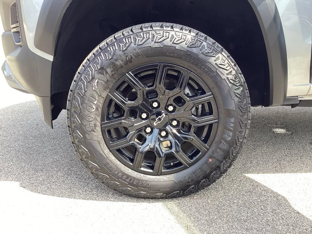 Used 2024 Sterling Gray Metallic Chevrolet Trail Boss image 28