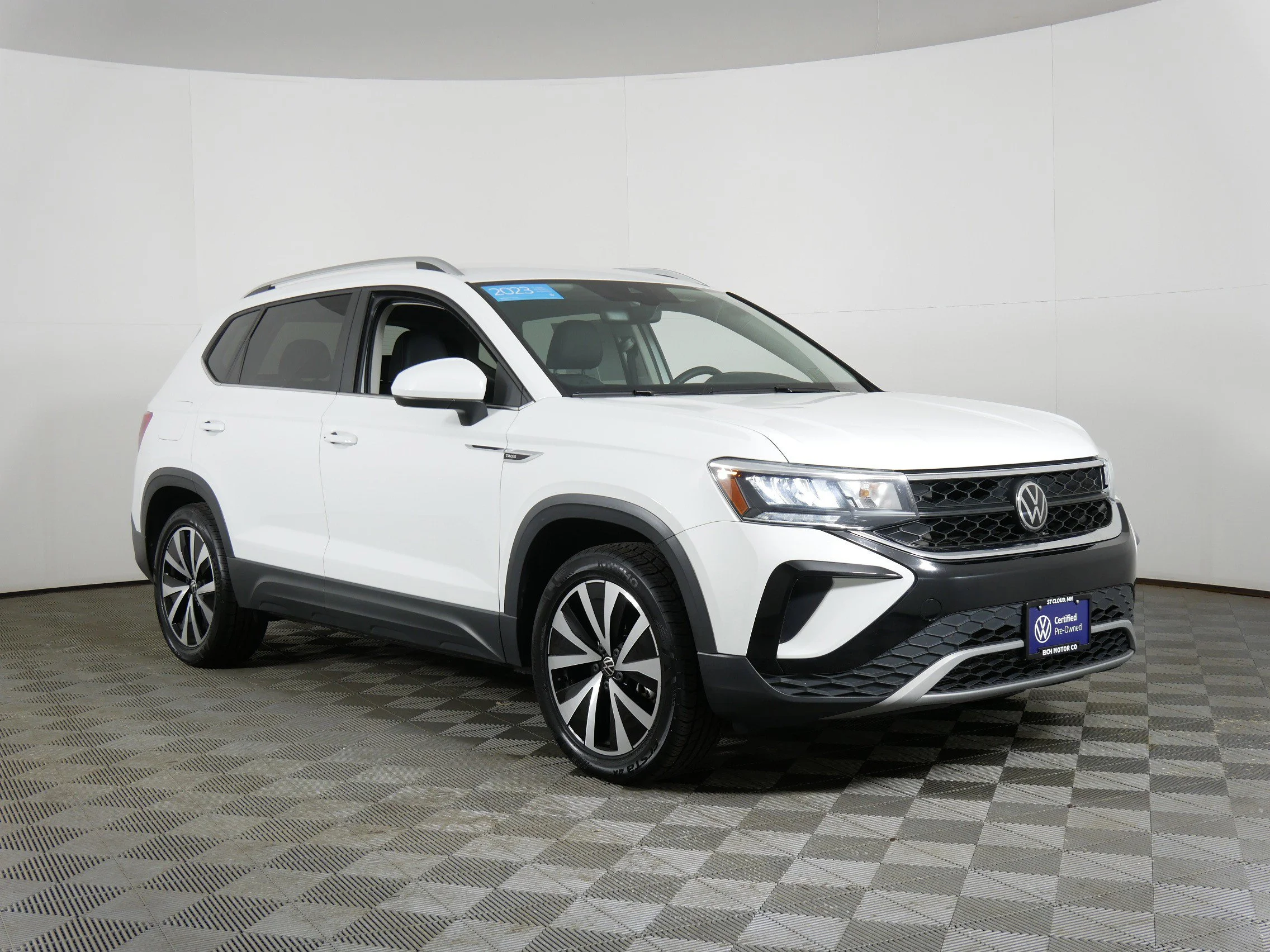 2023 Volkswagen Taos 1.5T SE 4Motion's photo
