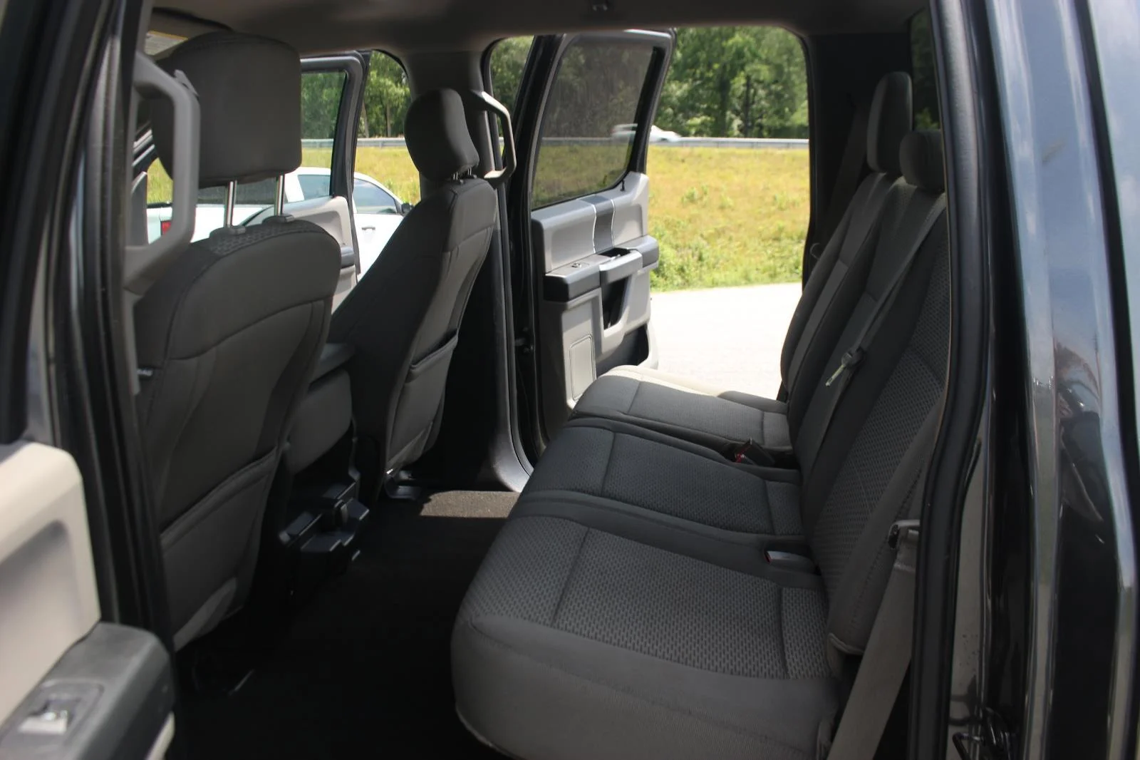 Used 2018 Grey Ford XL image 28