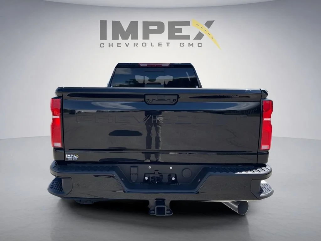 Used 2026 Black Chevrolet High Country image 4