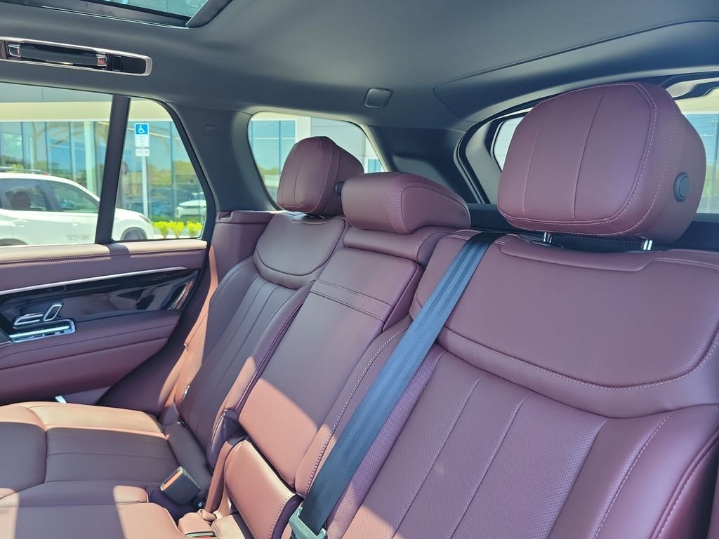 New 2026 Eiger Grey LAND ROVER SE image 15