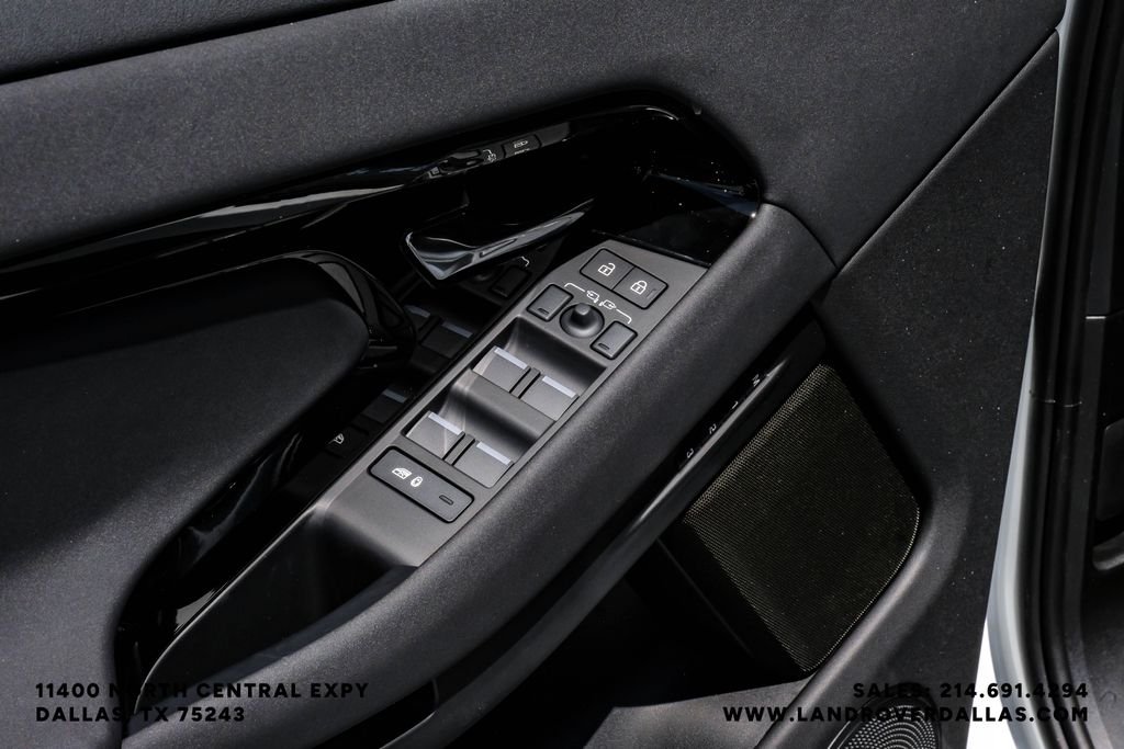 New 2026 Fuji White Land Rover S image 42