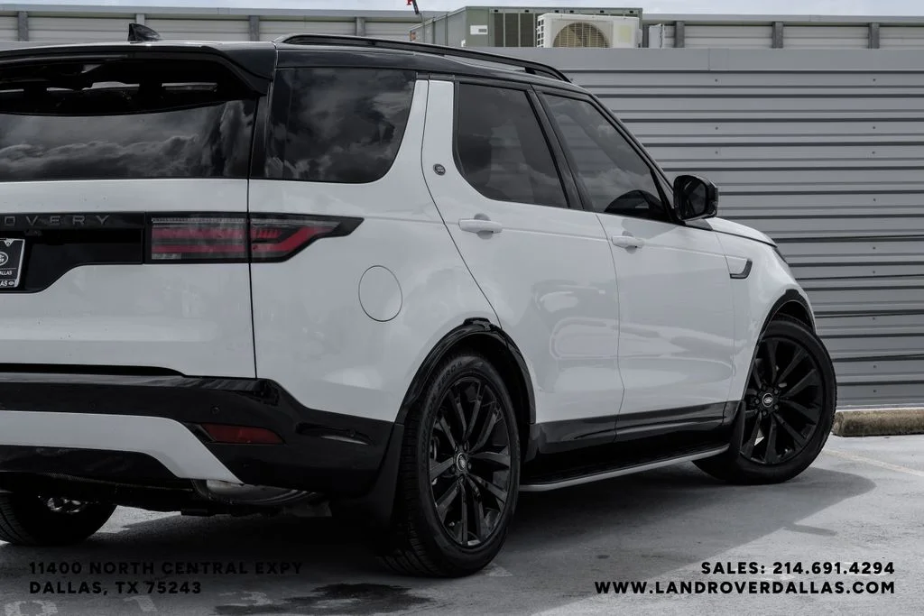 New 2026 Fuji White Land Rover Dynamic SE image 10