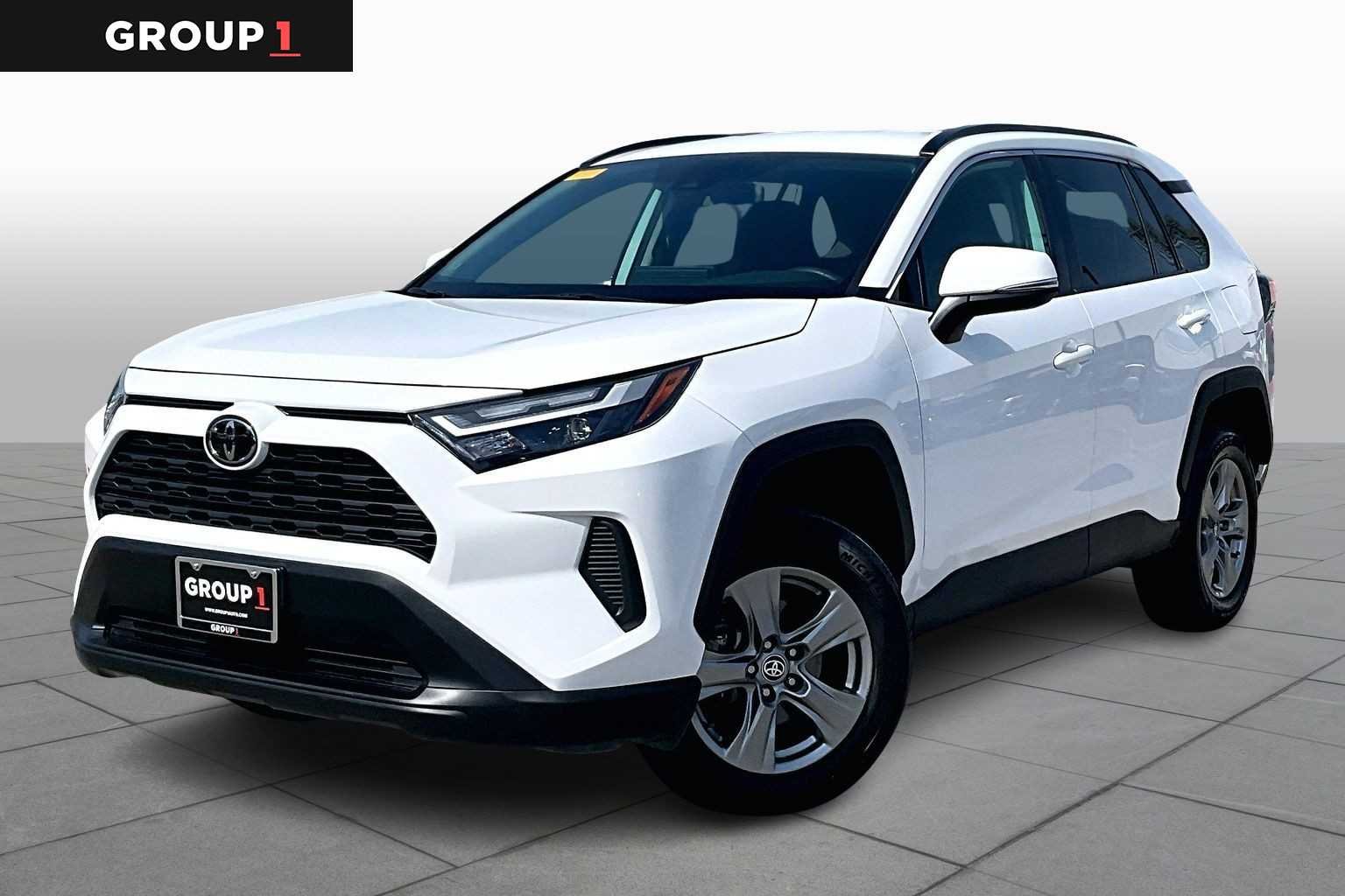 2024 Toyota RAV4 XLE AWD's photo