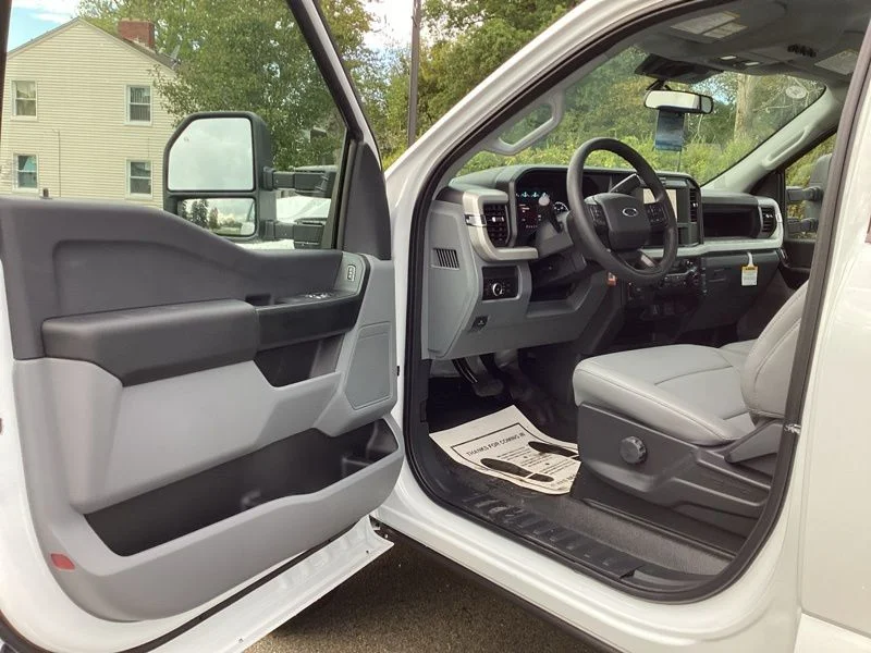 2026 Ford F-350 Super Duty XL - Photo 17