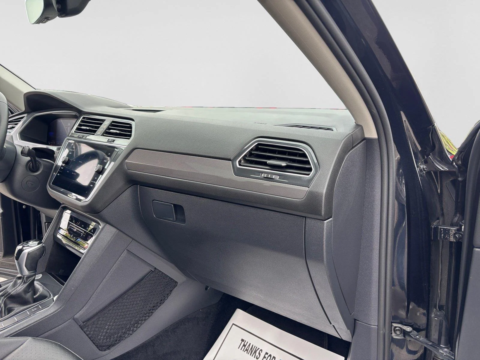 2023 Volkswagen Tiguan SE - Photo 50