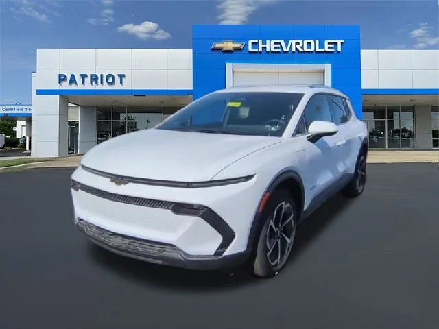 New 2026 Summit White Chevrolet LT image 5