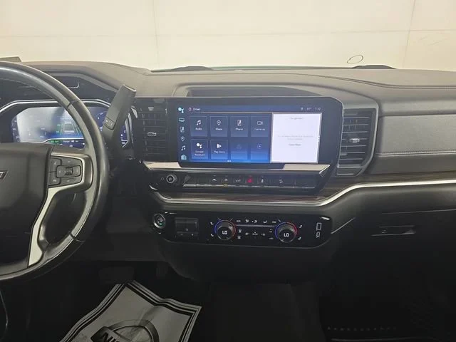 Used 2022 Summit White Chevrolet RST image 13
