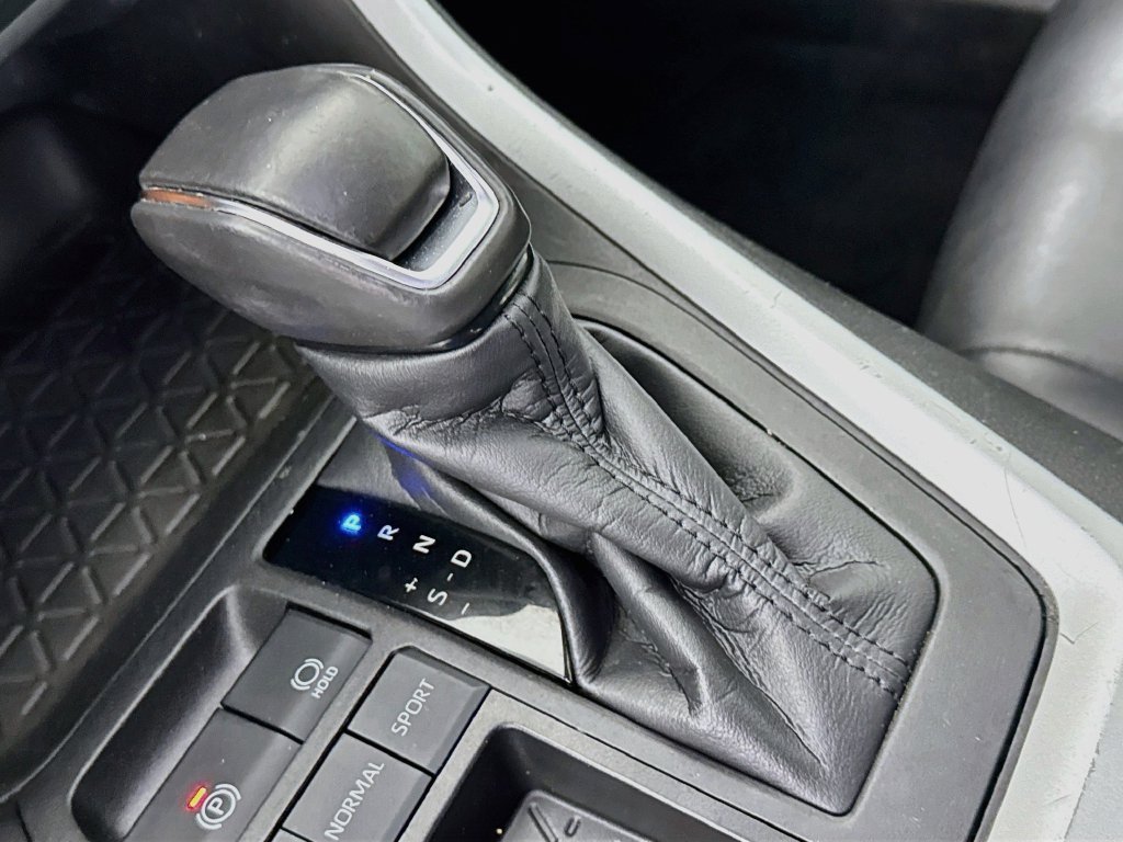 2022 Toyota RAV4 XLE Premium - Photo 19