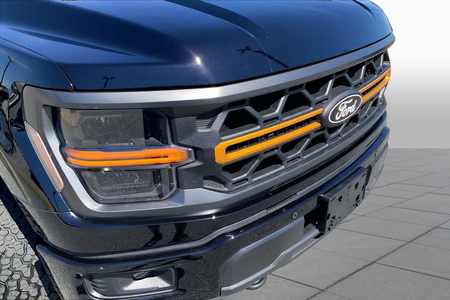 Certified Used 2025 Agate Black Metallic Ford Tremor image 28