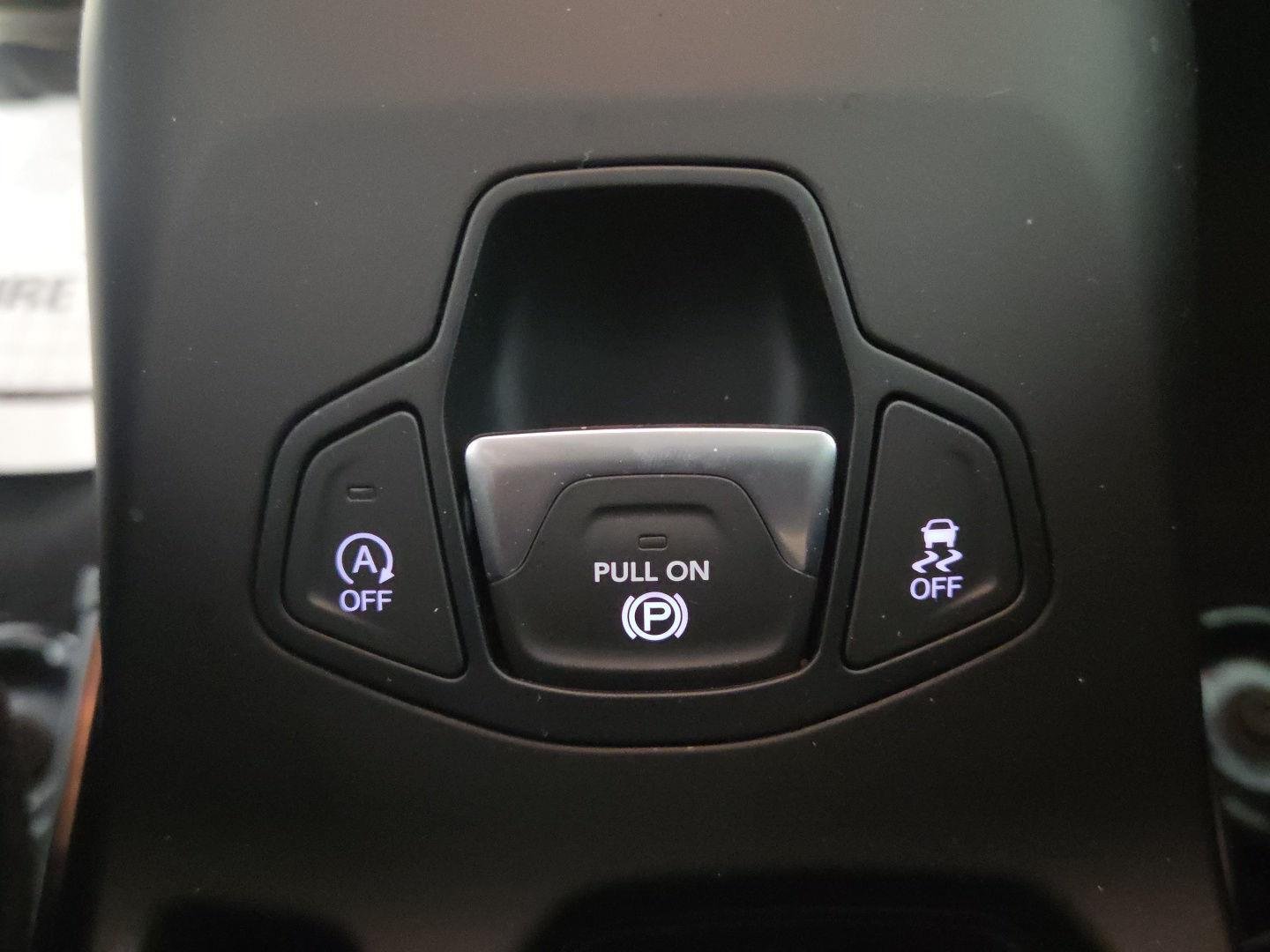 Used 2023 Graphite Gray Jeep Latitude image 14