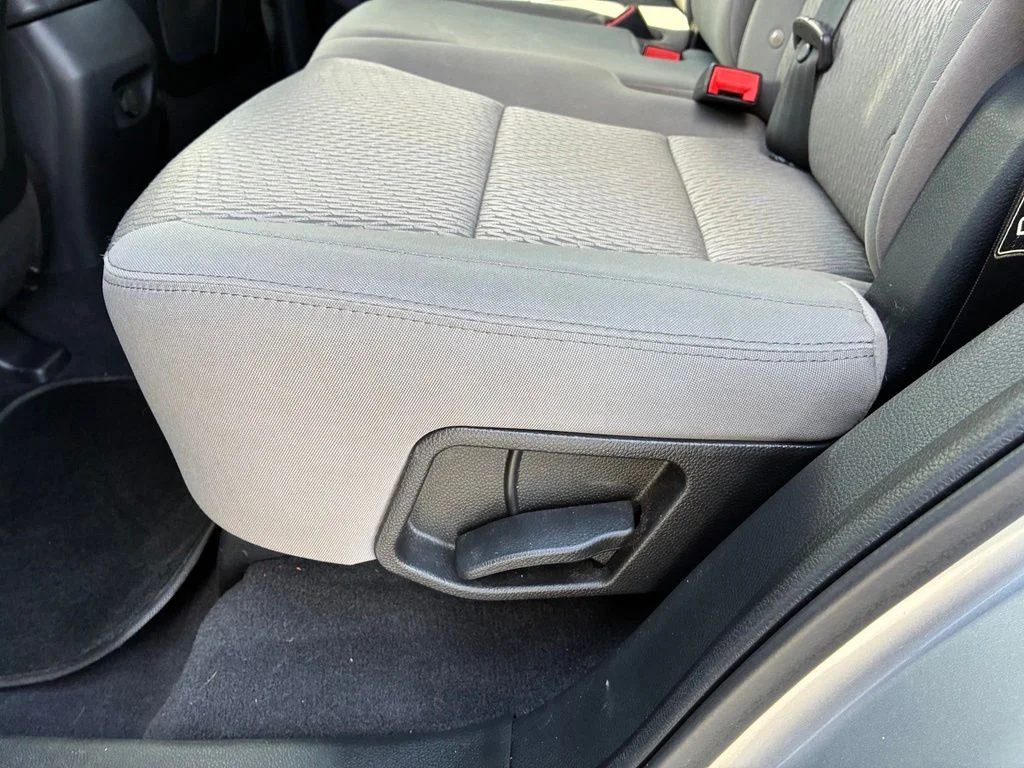 Used 2017 Silver Hyundai 2.4 Base image 47