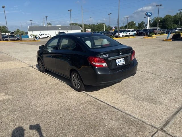 Used 2020 Black Mitsubishi  image 3