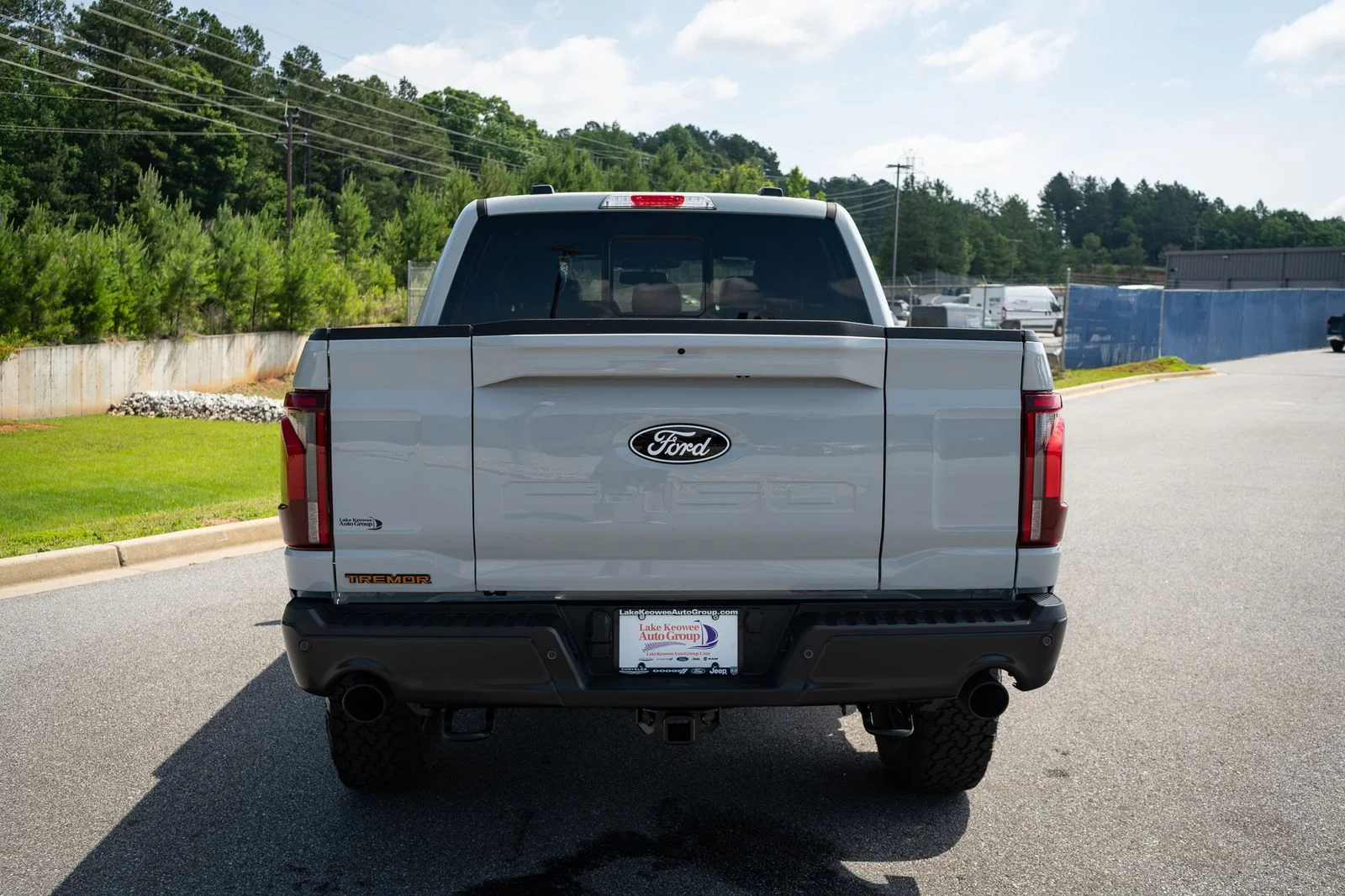 New 2026 White Ford Tremor image 17