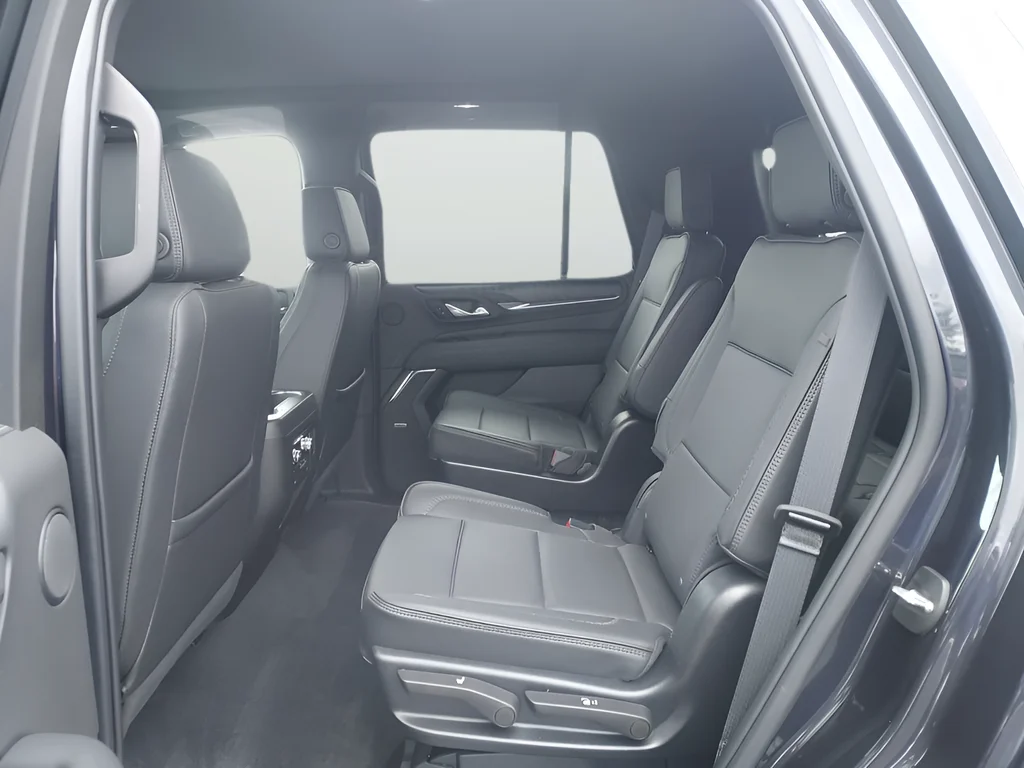 Used 2023 Silver GMC Denali image 22