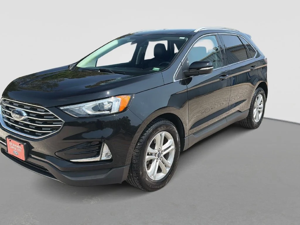 Used 2020 Black Ford SEL image 9