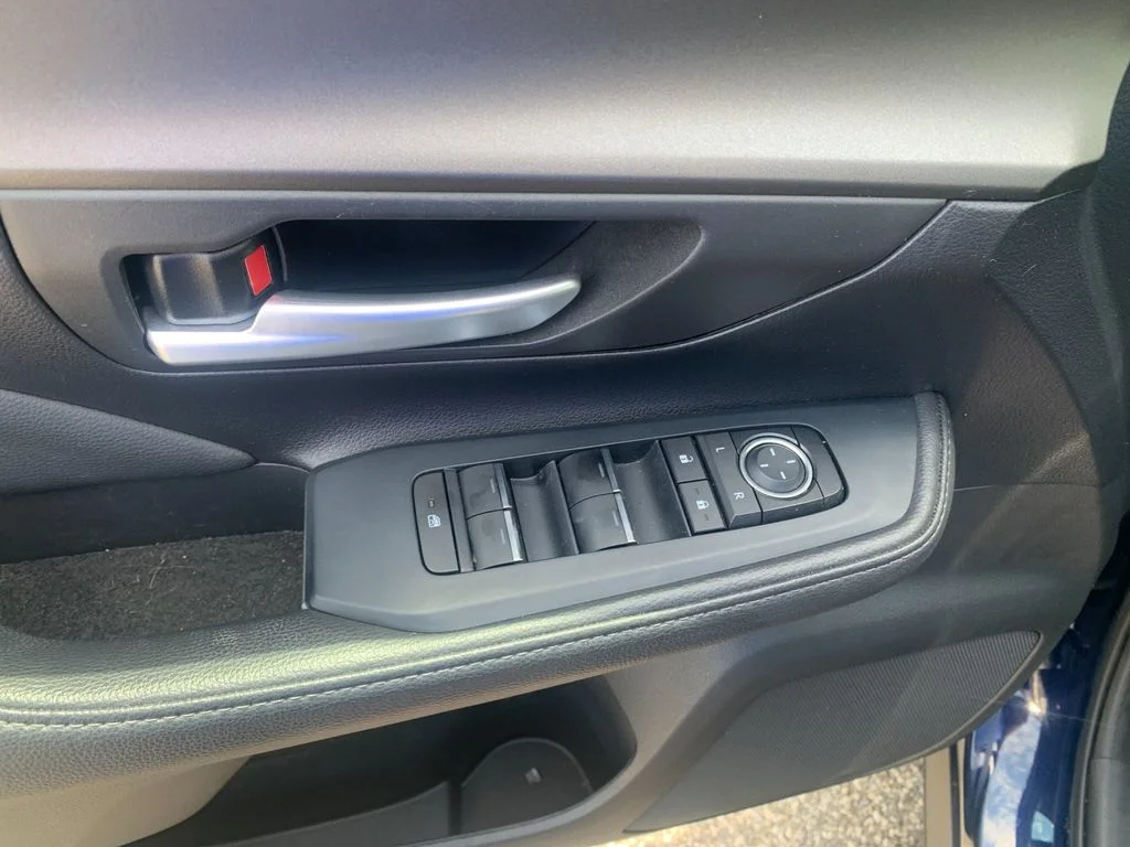 Used 2024  Toyota XLE image 13