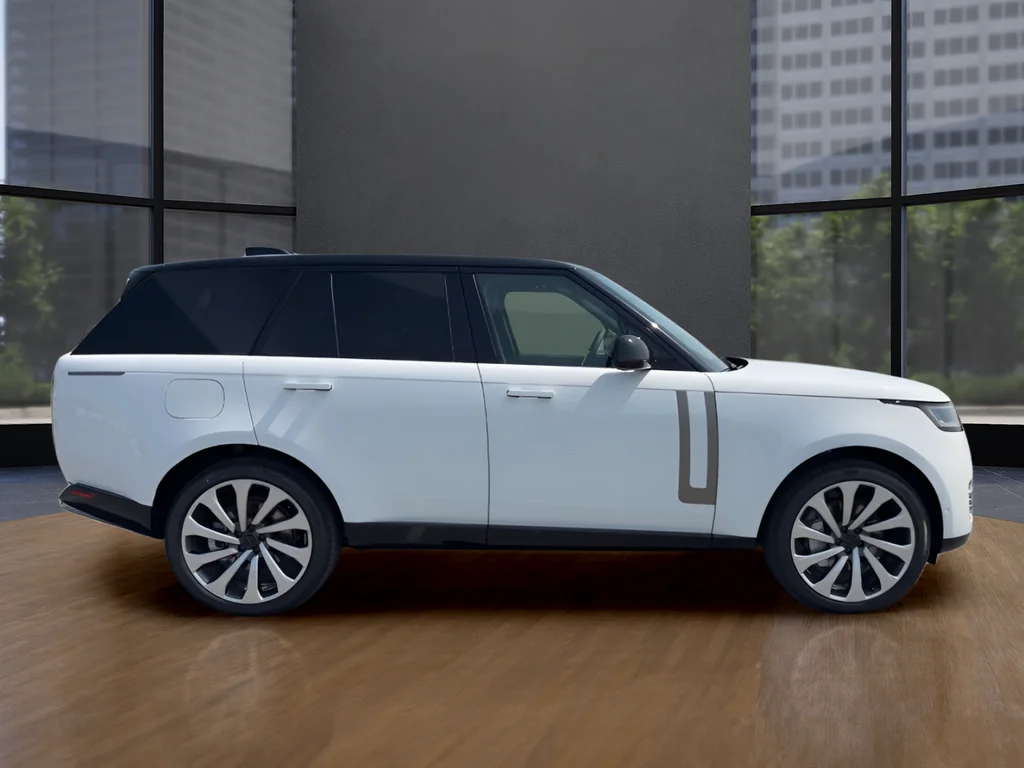New 2026 White Land Rover SE image 4