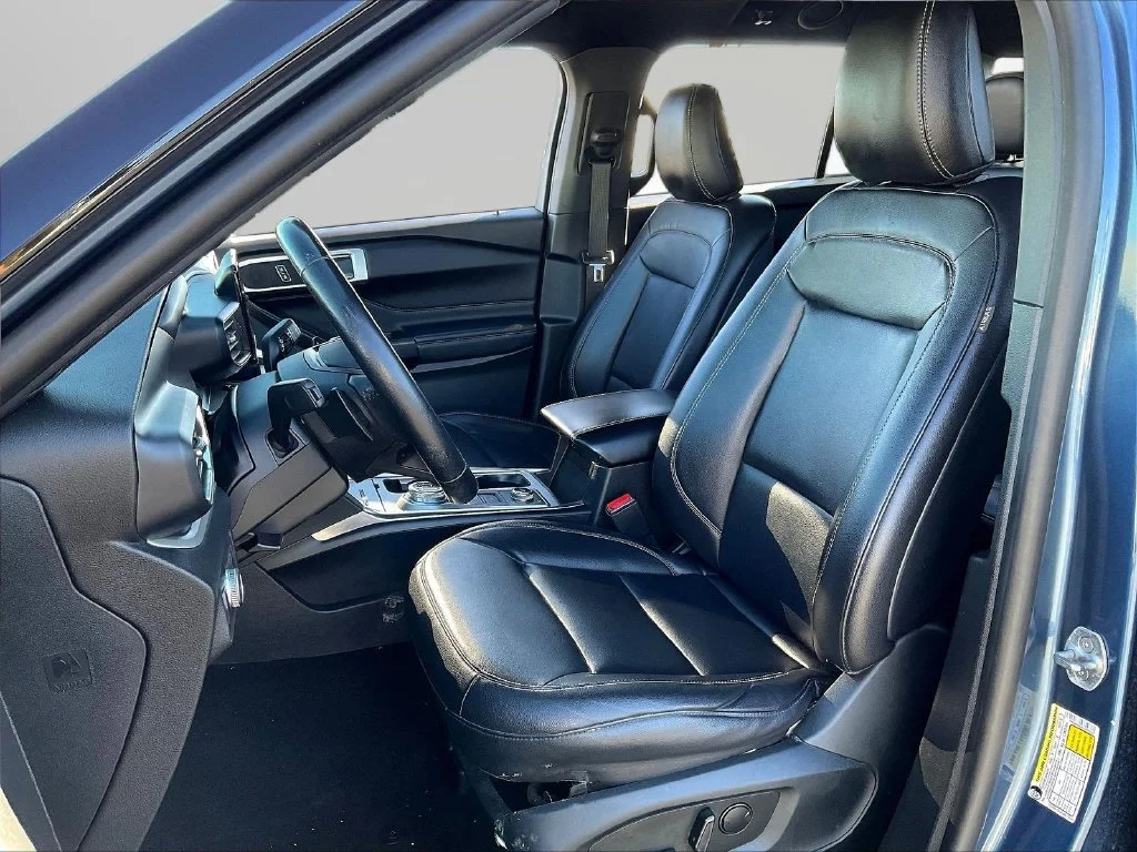 Used 2020 Blue Ford XLT image 21