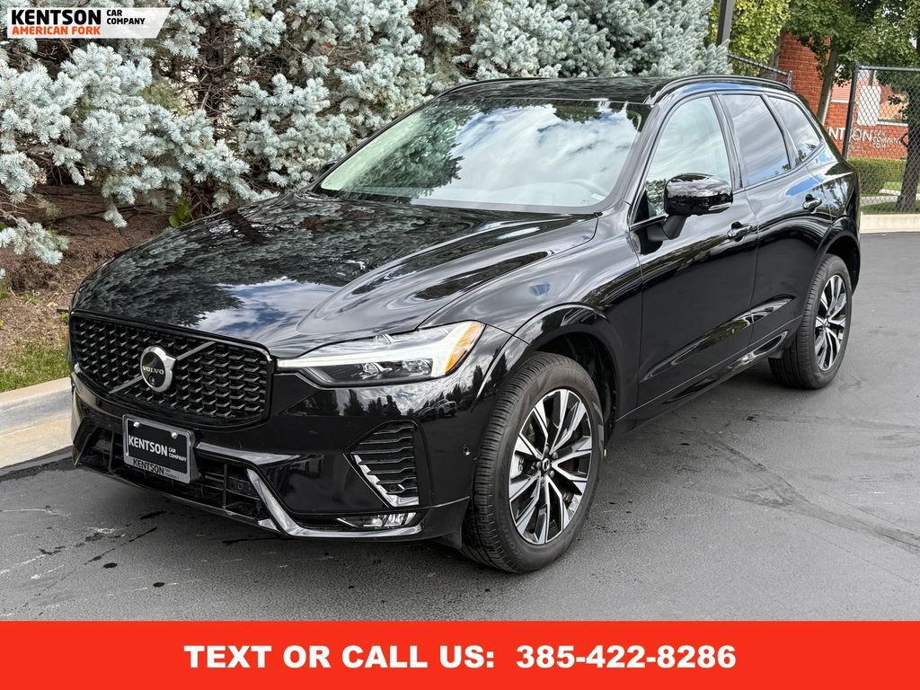 2025 Volvo XC60 B5 Plus photo 3