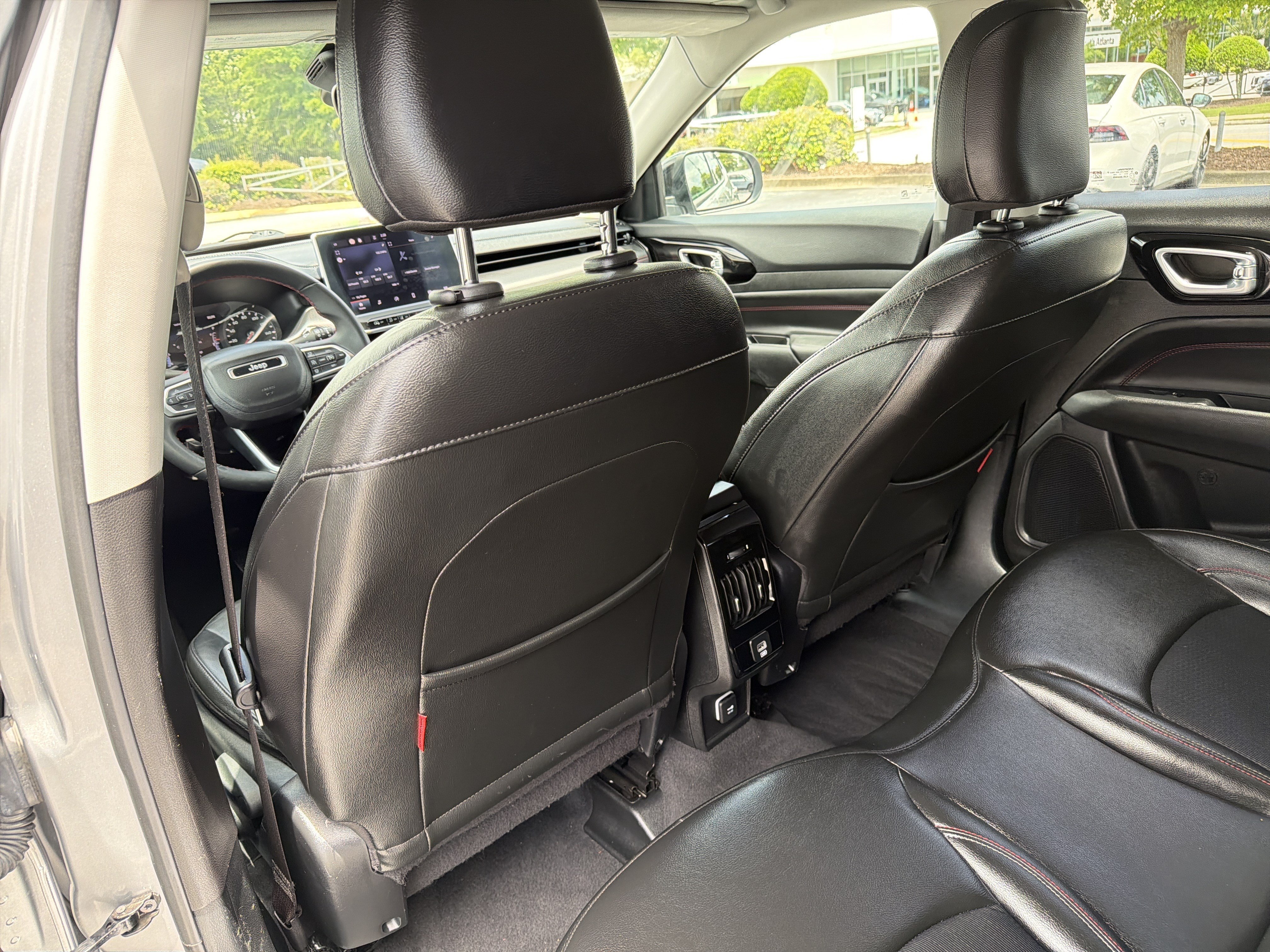 Used 2022 Billet Silver Metallic Clearcoat Jeep Trailhawk image 20