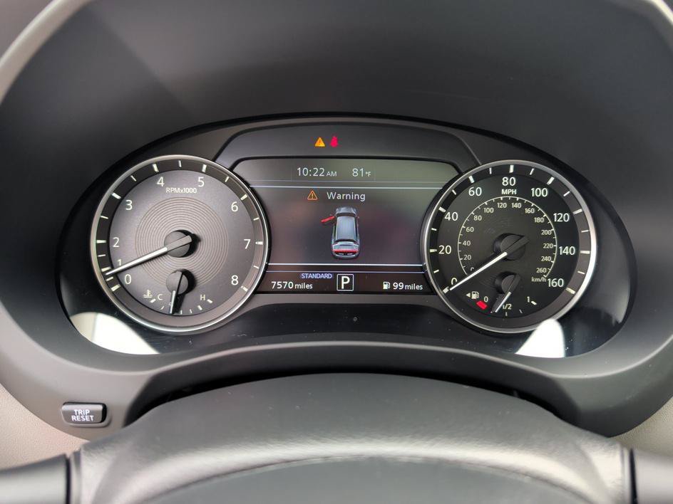 Used 2024 Graphite Shadow INFINITI LUXE image 21