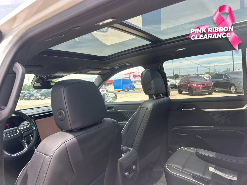 Used 2025 White GMC Denali image 26