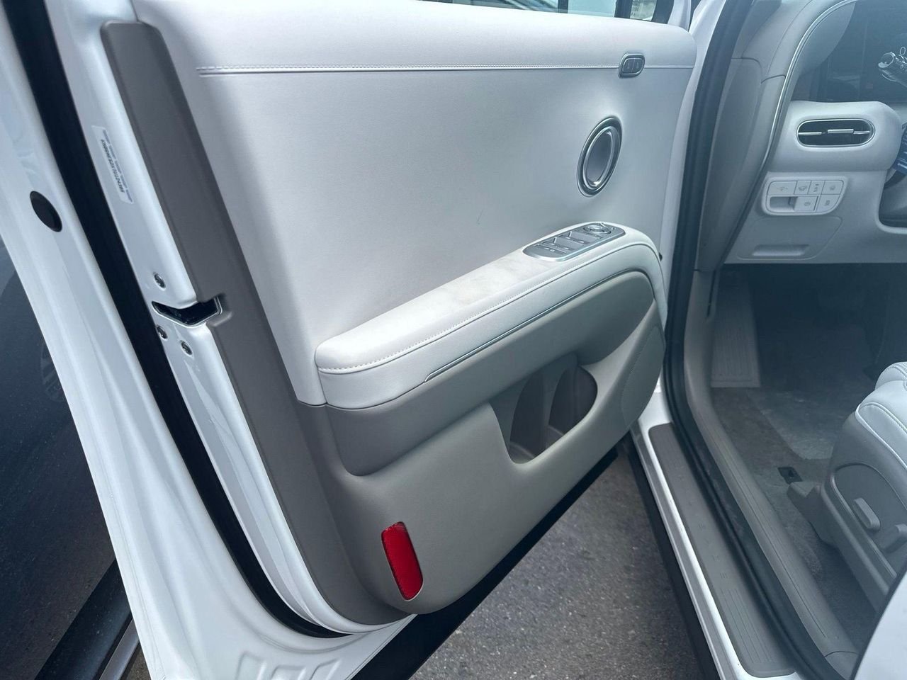 New 2026 White Hyundai SEL Premium AWD image 13