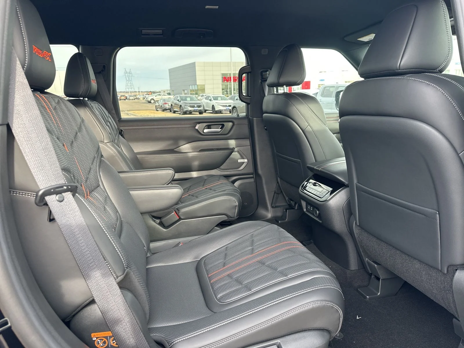 2026 Nissan Armada PRO-4X - Photo 35