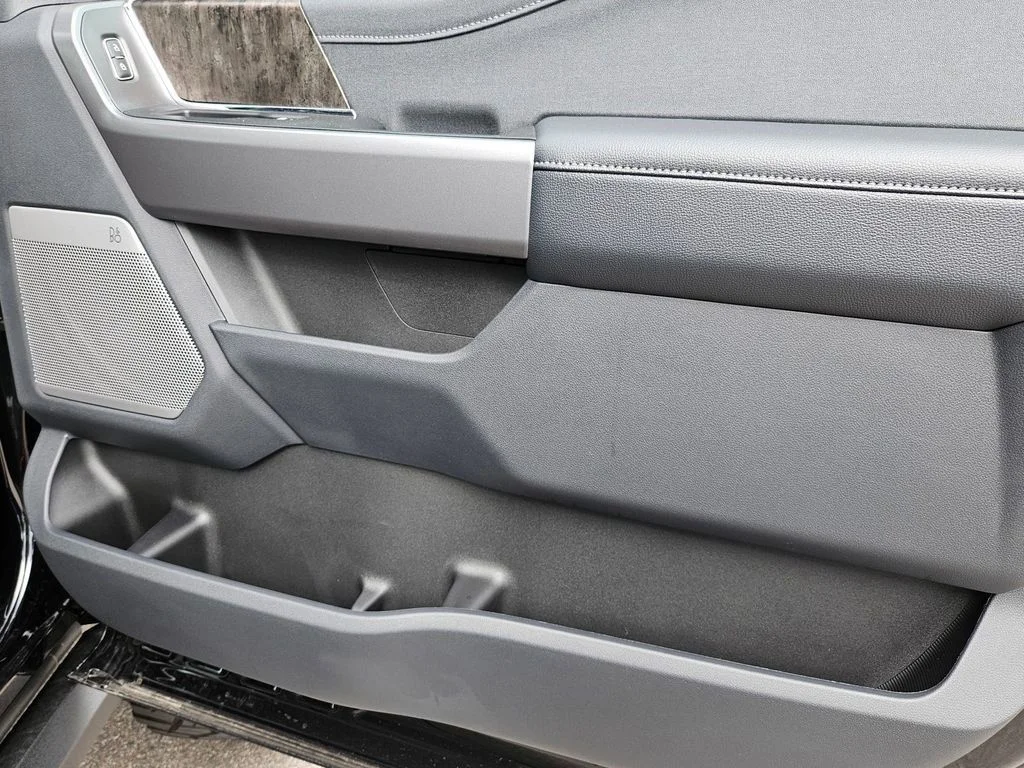 New 2026 Agate Black Metallic Ford F-250® Lariat® image 37