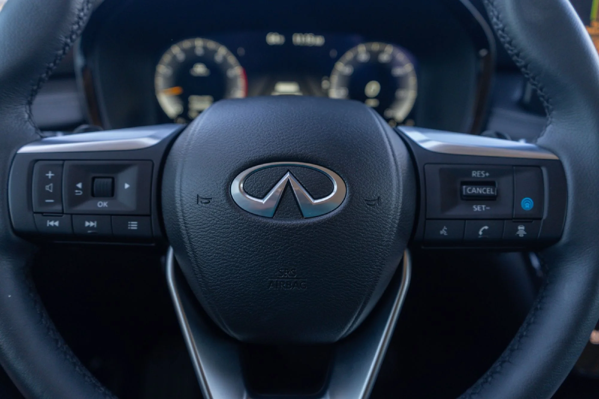2025 INFINITI QX60 LUXE - Photo 10