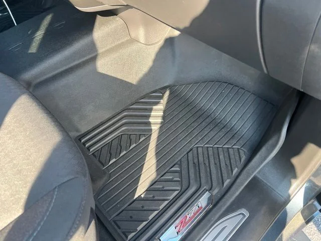 Used 2020 Gray Chevrolet LT image 19