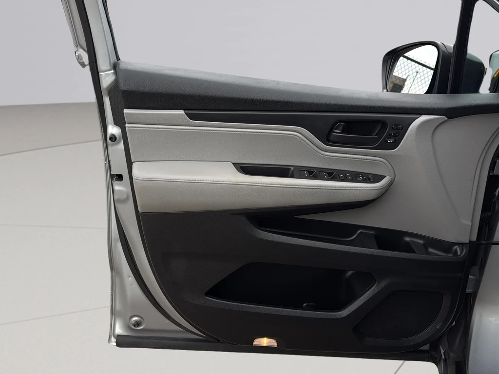 Used 2019 Silver Honda EX-L image 26