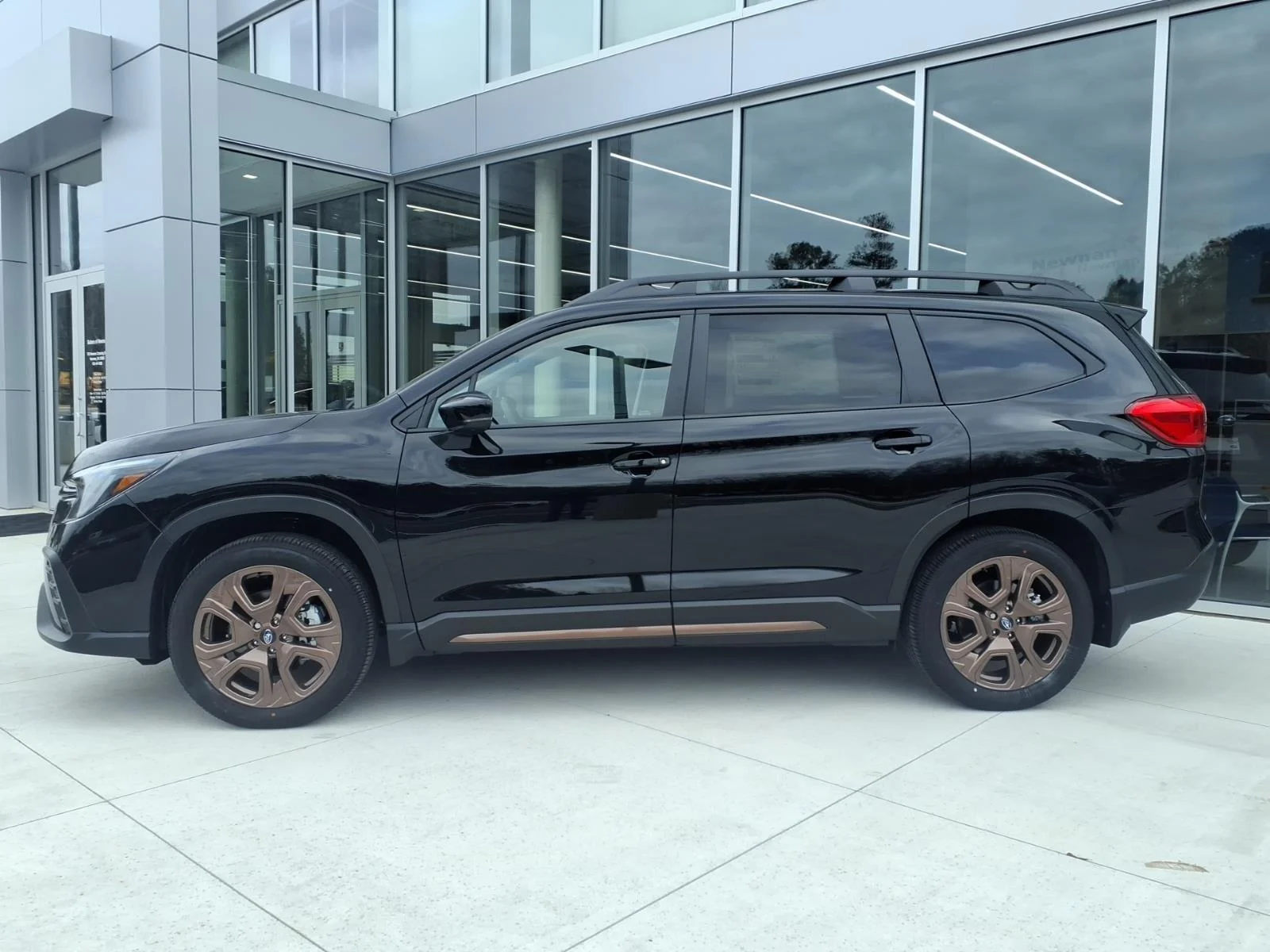 2025 Subaru Ascent Bronze Edition - Photo 37