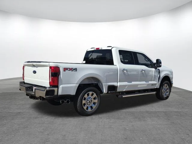 New 2026 Star White Metallic Tri-Coat Ford F-250® Lariat® image 24